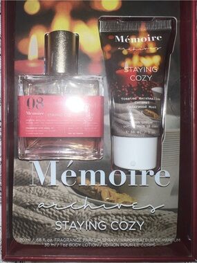 Memoire Staying Cozy Perfume & Body Lotion Set